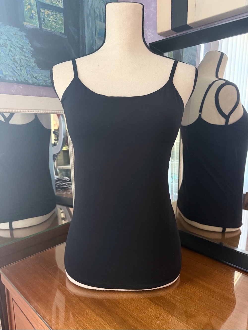 Black Adjustable Spaghetti Strap Camisole with Built-in Bra Layering Tank
